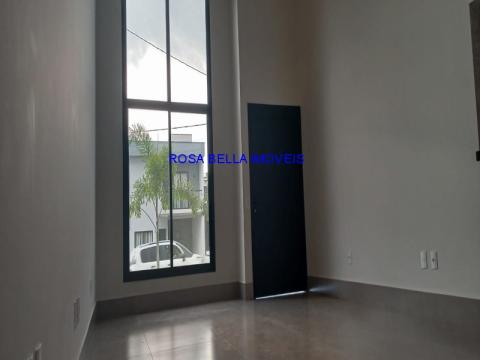 CASA TERREA EM CONDOMINIO FECHADO
