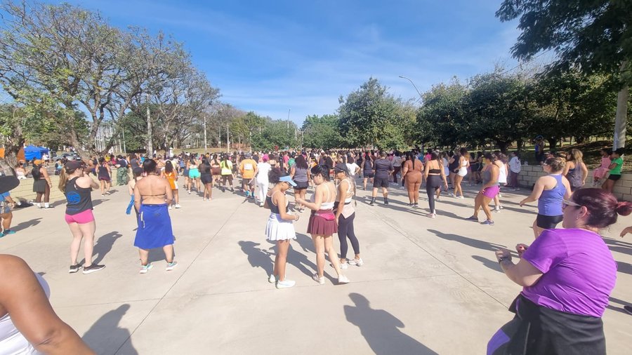 Lagoa do Taquaral recebe edição do Domingo Fitness com dança e música