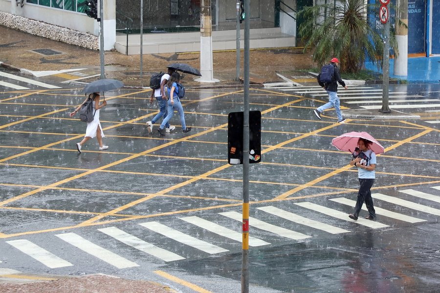 Campinas mantém equipes mobilizadas e registra 30 ocorrências após chuva de domingo