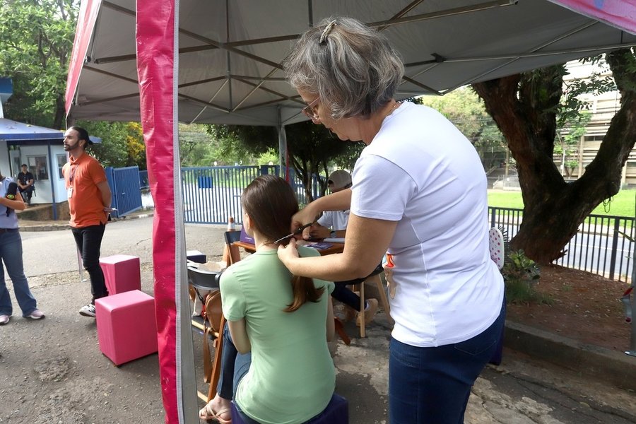 Cortes solidários de cabelo na Rede Mário Gatti vão gerar perucas para pacientes oncológicos