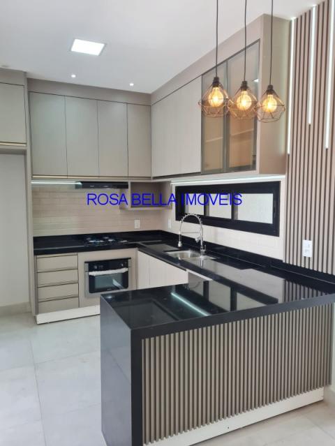 CASA EM CONDOMINIO A VENDA